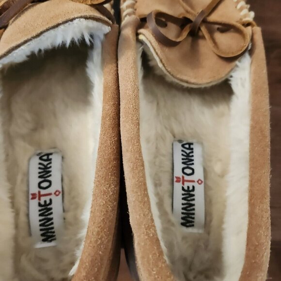 Minnetonka Moccasins size 8 - Picture 7 of 8
